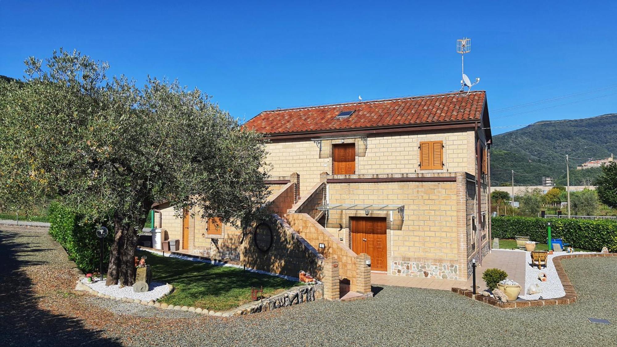 Spicchio Di Luna - Casa Vacanze Albiano Magra Exterior foto